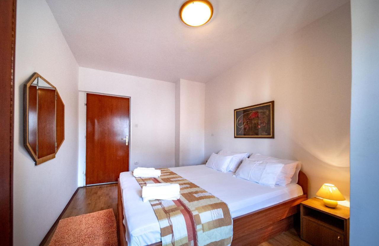 Apartments Lazaric Lopar Buitenkant foto